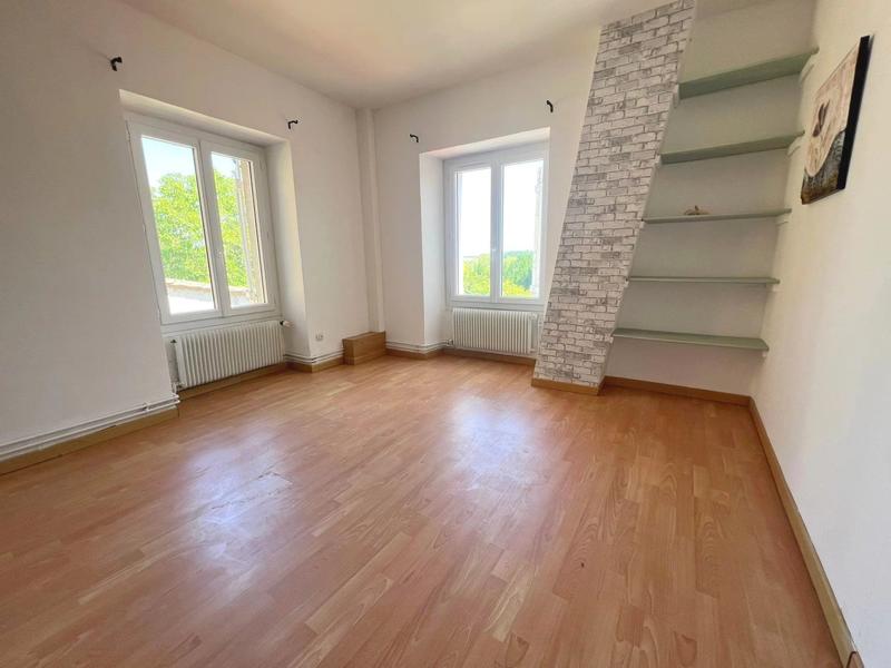 Maison - 280 m² - 8 pièces