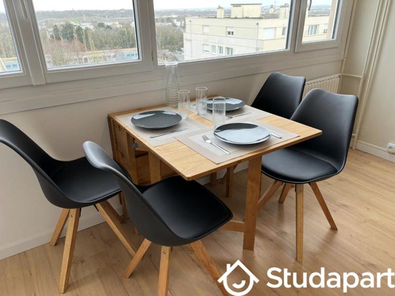 Chambre - 10 m² - 1 pièce