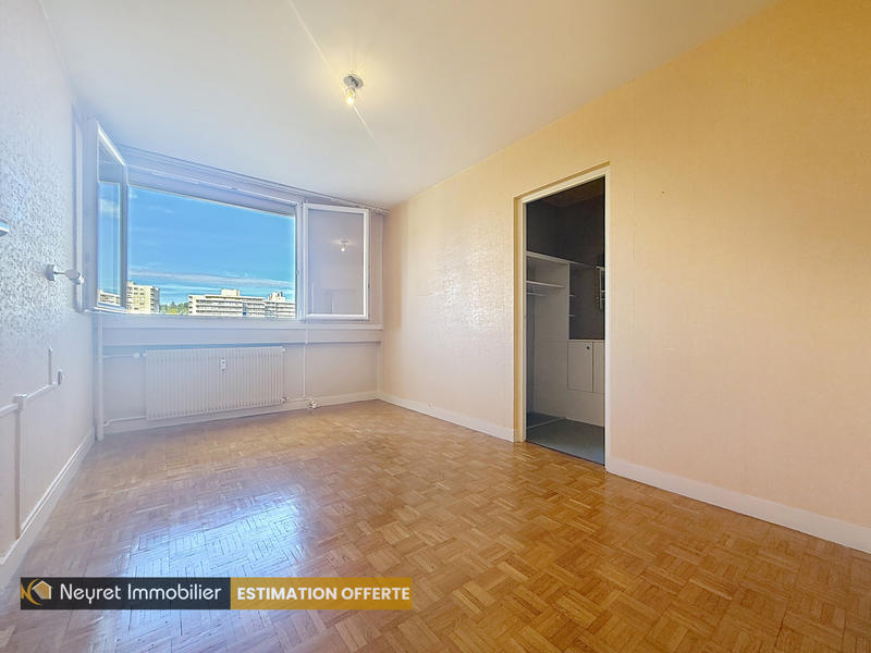 Appartement - 95 m² - 4 pièces