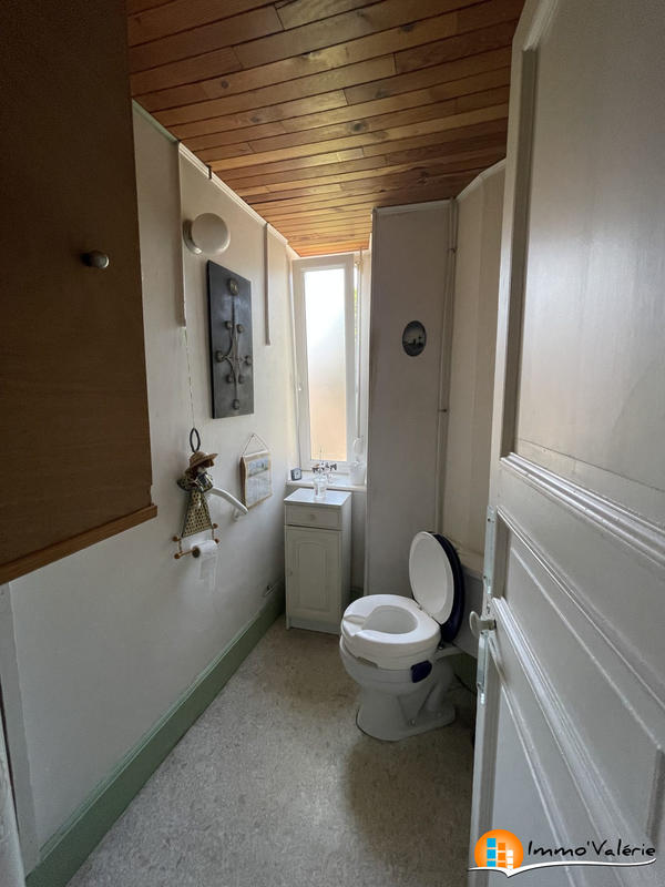 Maison - 854 m² - 19 pièces