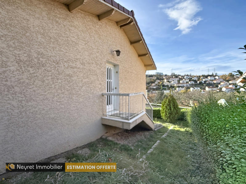 Maison - 90 m² - 4 pièces