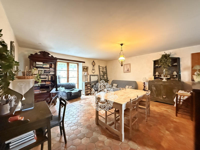 Maison - 101 m² - 5 pièces
