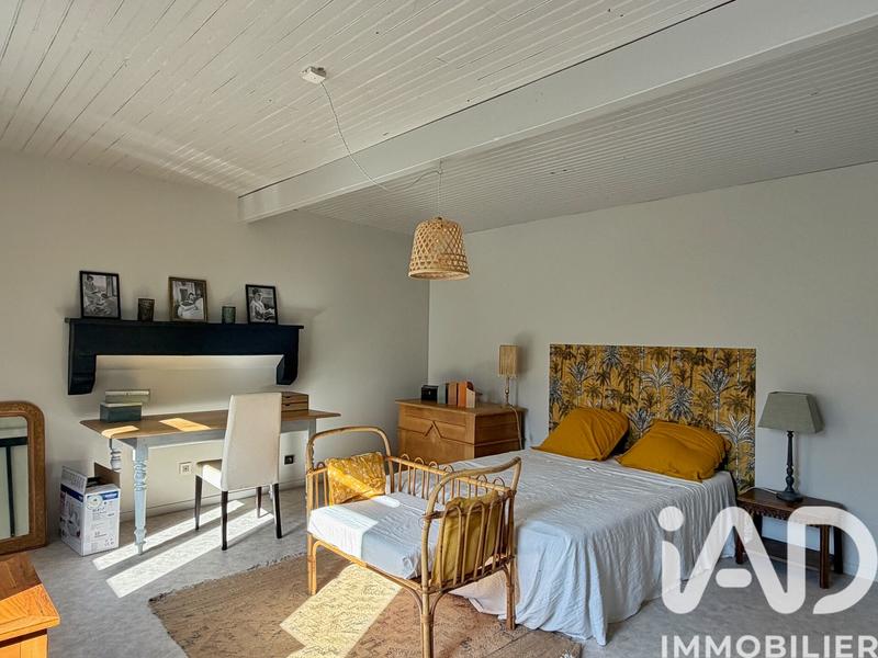 Maison - 212 m² - 8 pièces