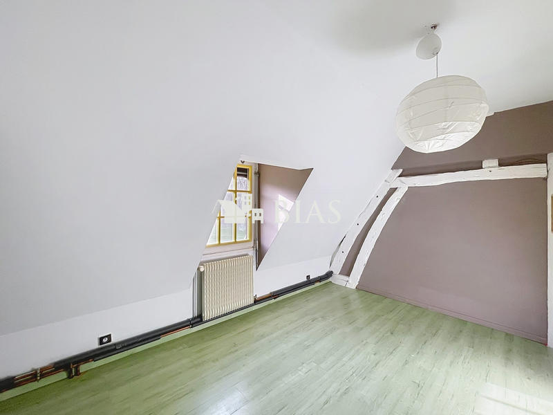 Maison - 205 m² - 6 pièces