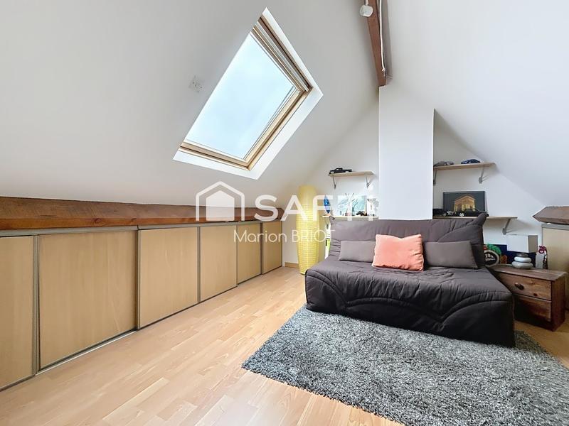 Maison - 137 m² - 6 pièces