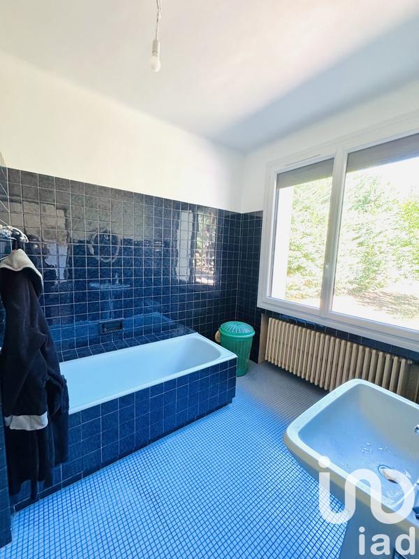 Maison - 240 m² - 6 pièces