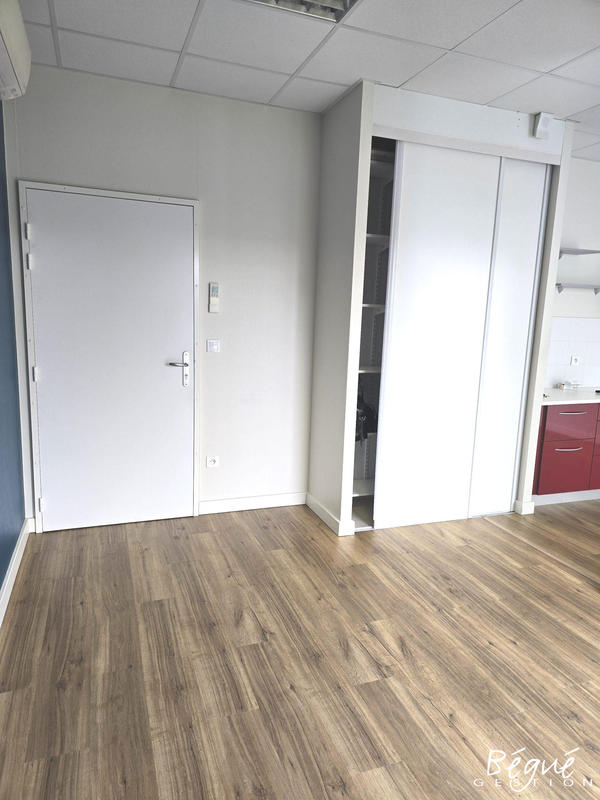 Local d'activités - 23 m² - 2 pièces