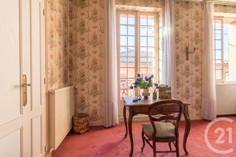 Maison ancienne - 257 m² - 7 pièces