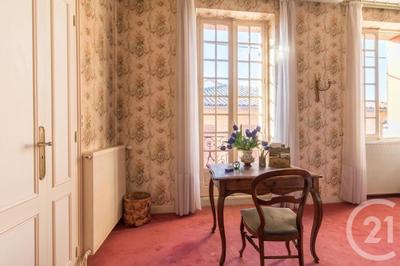 Maison ancienne - 257 m² - 7 pièces