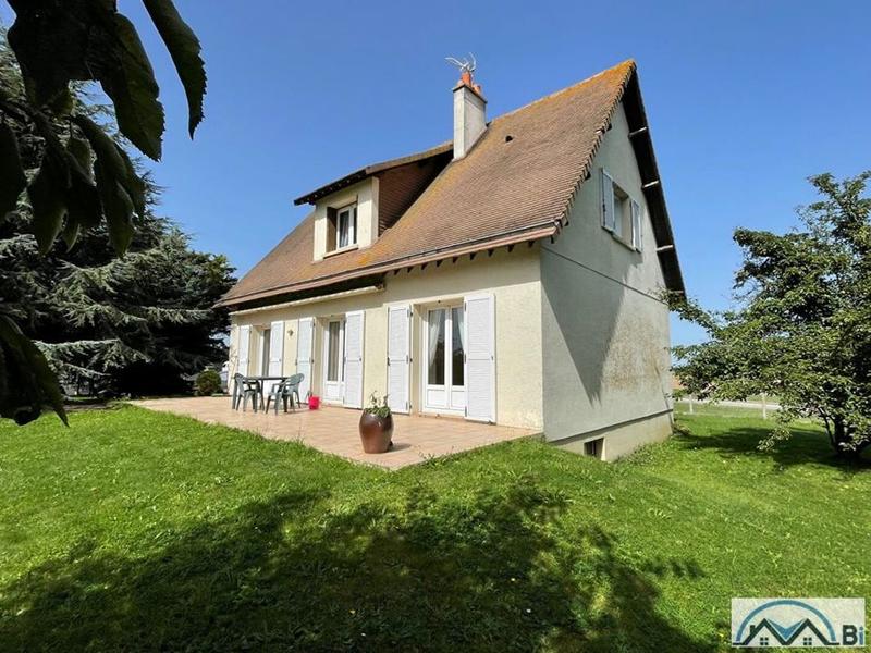 Maison traditionnelle - 123 m² - 6 pièces