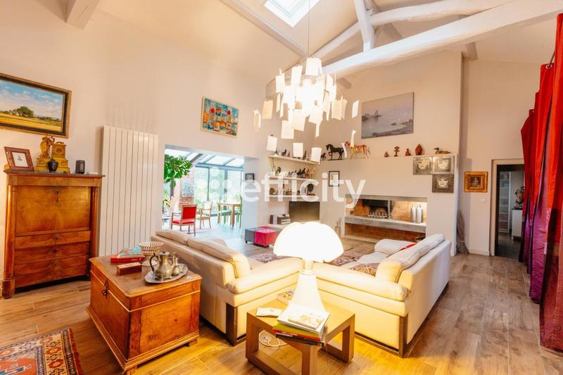 Maison - 344 m² - 7 pièces