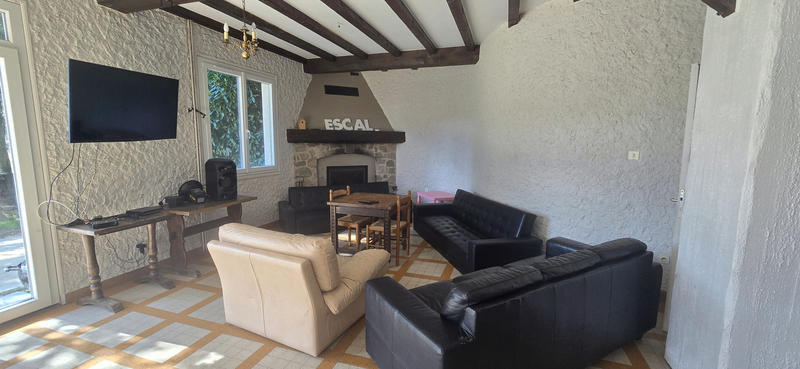 Propriété - 576 m² - 20 pièces