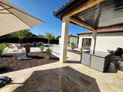 Maison - 161 m² - 5 pièces