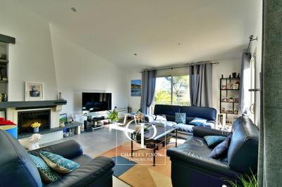 Villa - 141 m² - 5 pièces