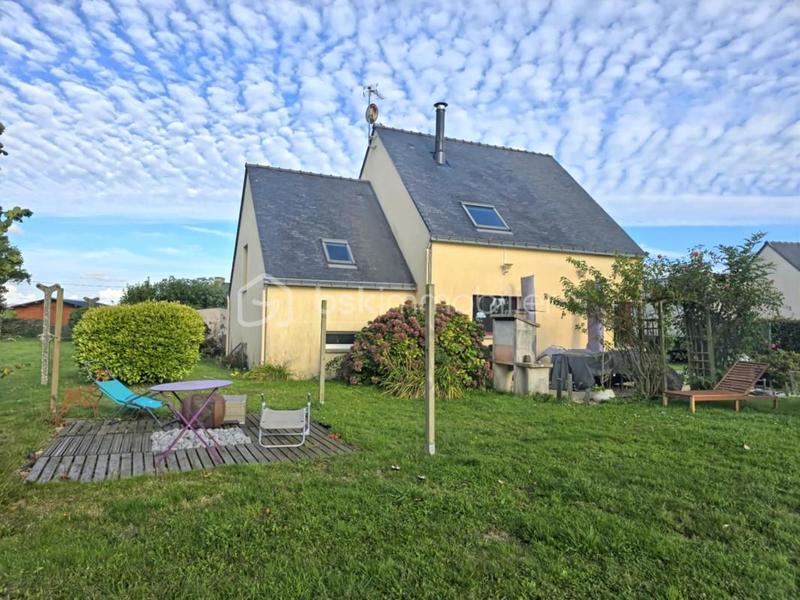 Maison traditionnelle - 112 m² - 6 pièces