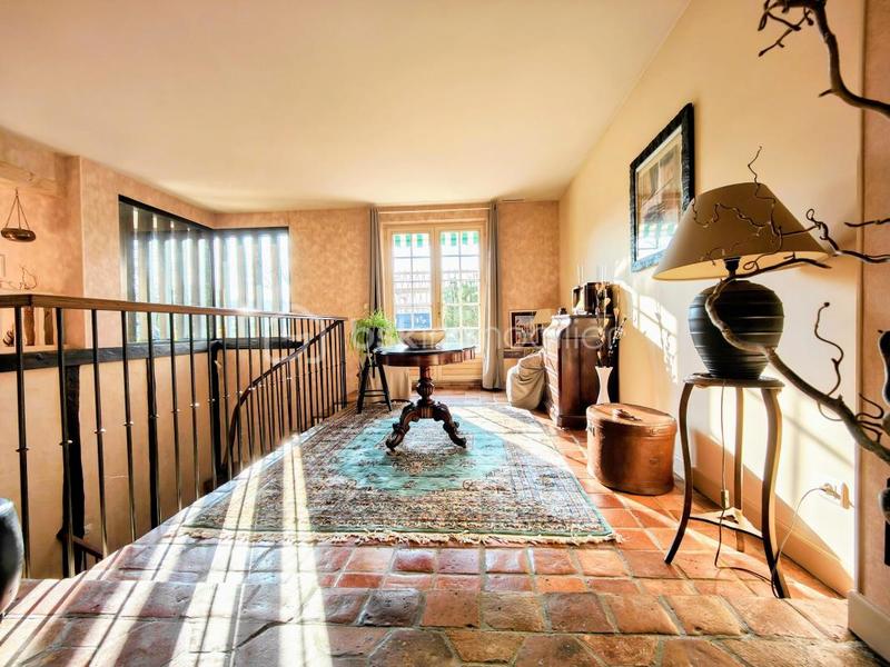 Maison - 390 m² - 15 pièces