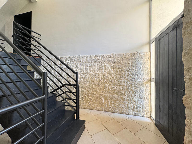 Maison - 350 m² - 8 pièces