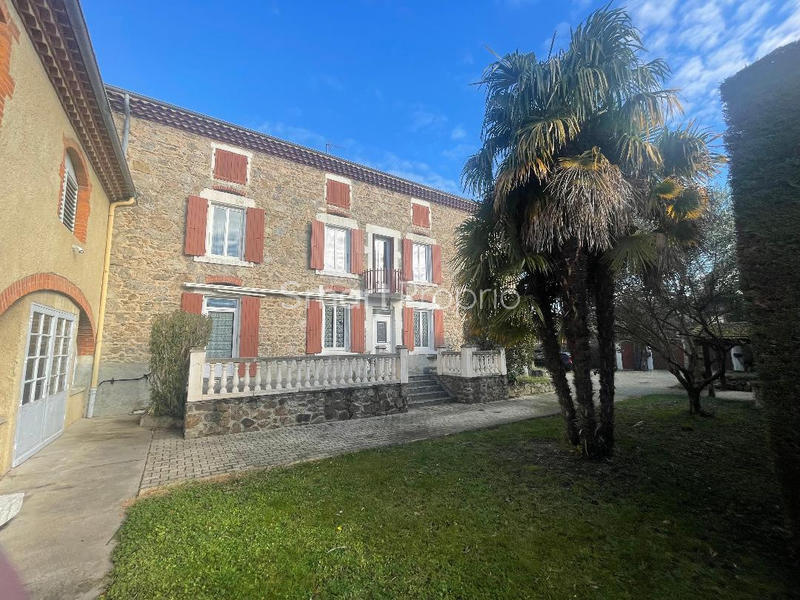 Propriété - 222 m² - 7 pièces