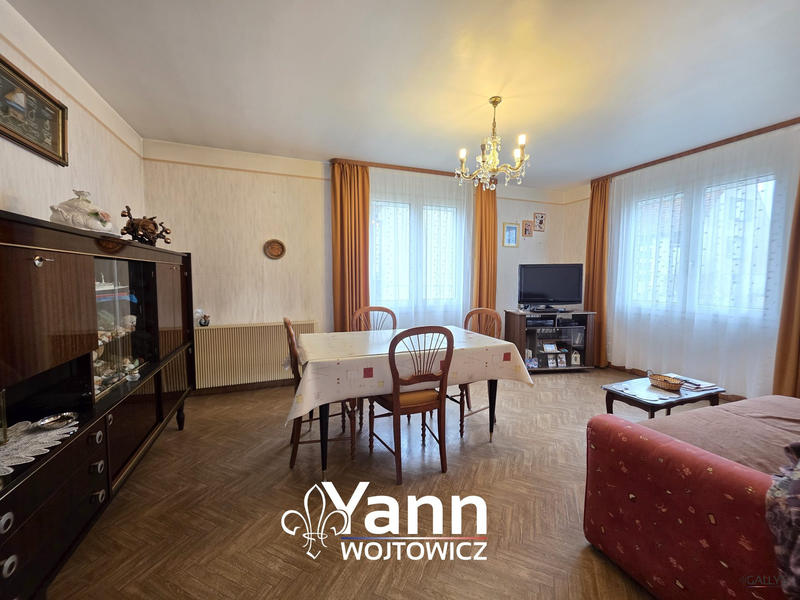 Maison - 96 m² - 5 pièces