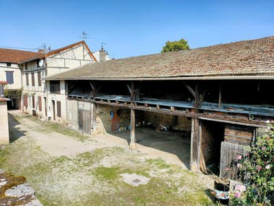 Immeuble - 228 m² - 10 pièces