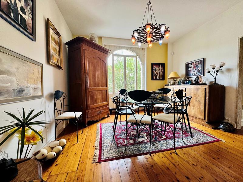 Maison - 182 m² - 6 pièces