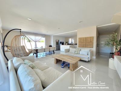 Maison - 138 m² - 5 pièces