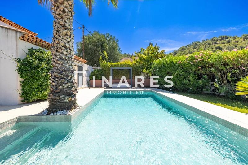 Villa - 220 m² - 6 pièces