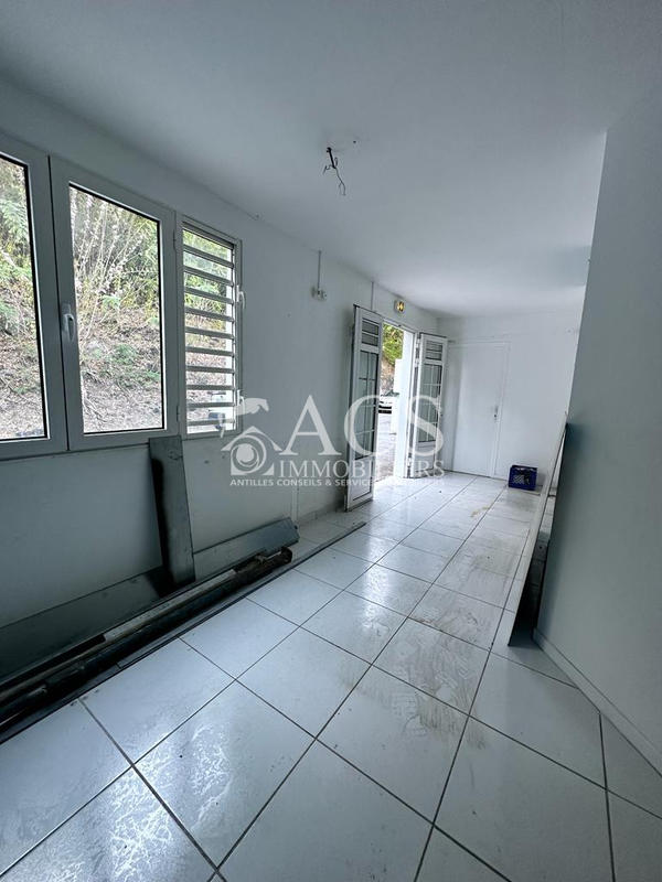 Local commercial - 178 m²