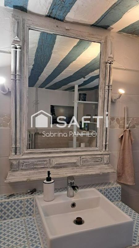 Maison - 200 m² - 9 pièces