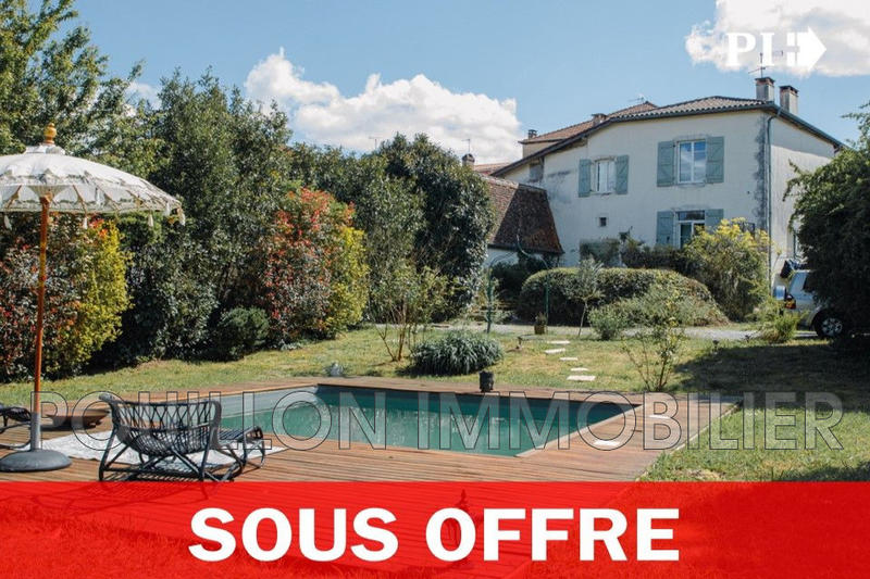 Demeure - 330 m² - 12 pièces