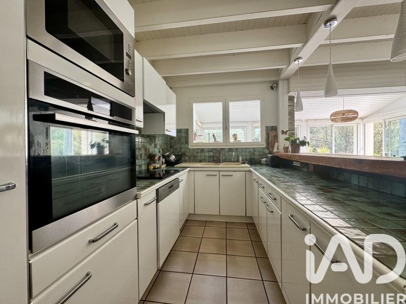 Maison - 200 m² - 7 pièces