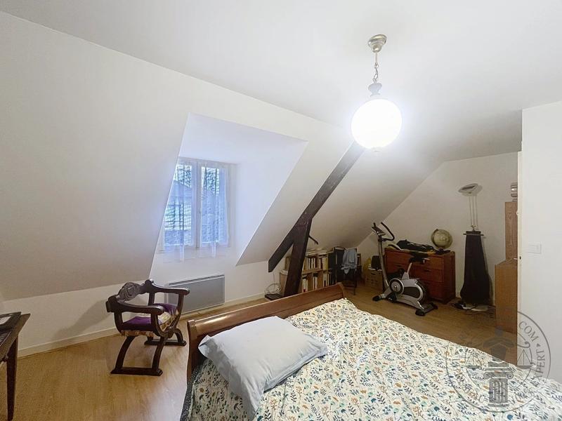 Maison - 140 m² - 7 pièces