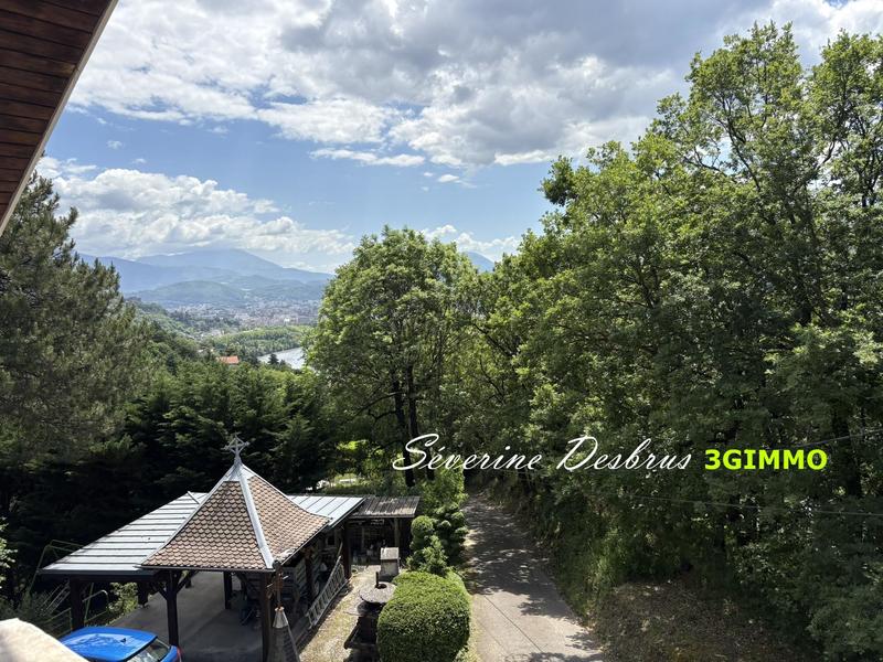 Maison - 164 m² - 9 pièces