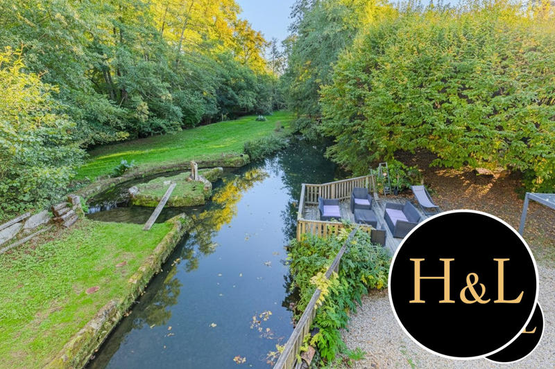 Maison ancienne - 240 m² - 7 pièces