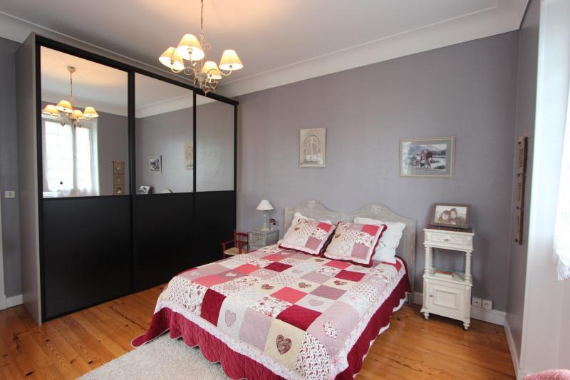 Maison - 225 m² - 7 pièces