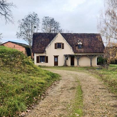 Maison - 233 m² - 11 pièces