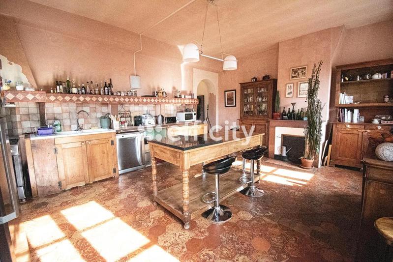 Appartement - 150 m² - 5 pièces
