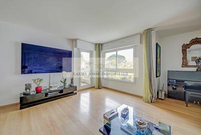 Appartement - 100 m² - 4 pièces