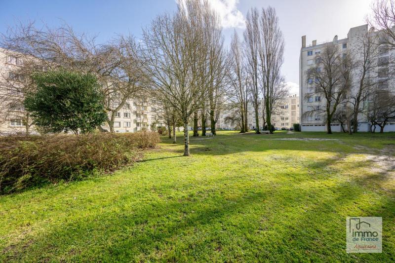 Appartement - 80 m² - 5 pièces