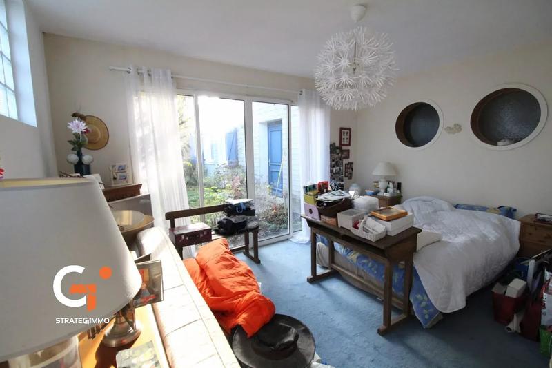 Maison - 180 m² - 7 pièces