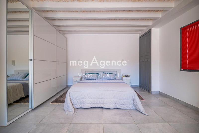 Maison - 458 m² - 11 pièces