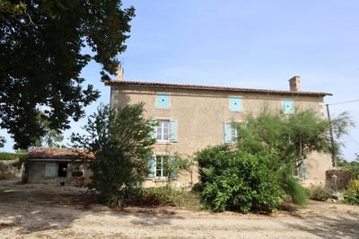 Maison de maîtres - 274 m² - 7 pièces