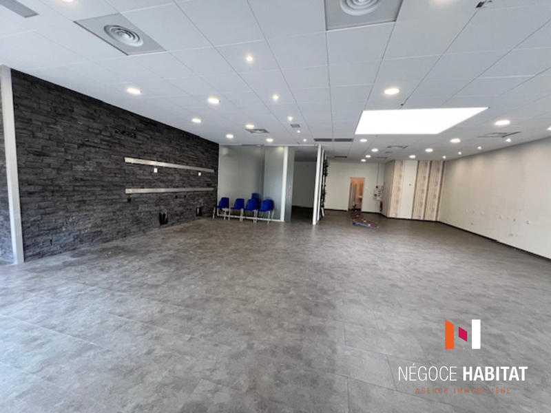 Local commercial - 140 m²