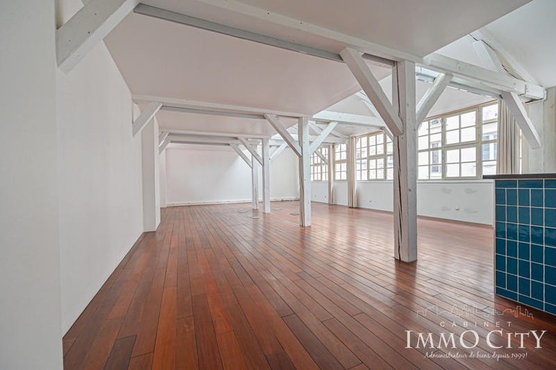 Bureau - 85 m² - 1 pièce