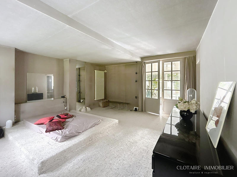 Maison ancienne - 340 m² - 10 pièces