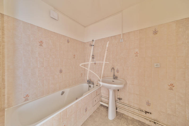 Appartement - 85 m² - 4 pièces