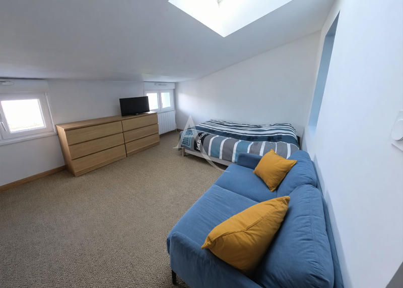 Maison - 207 m² - 10 pièces