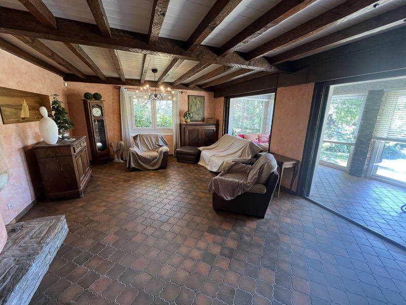 Maison - 237 m² - 8 pièces