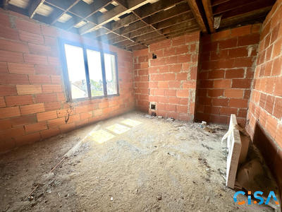 Maison traditionnelle - 95 m² - 6 pièces