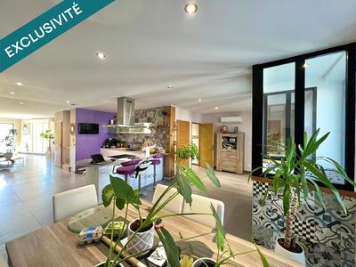 Maison - 195 m² - 5 pièces